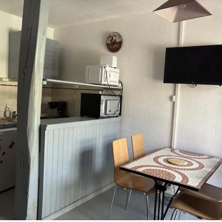 Centre Village, Proche Toutes Commodites شقة ليز أنغلز